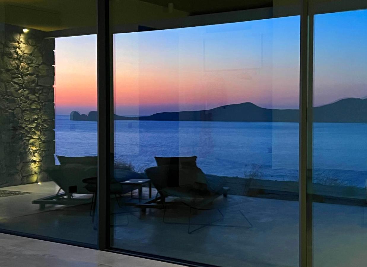 Echoes Milos Plaka  外观 照片