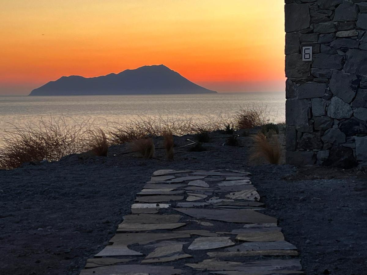 Echoes Milos Plaka  外观 照片